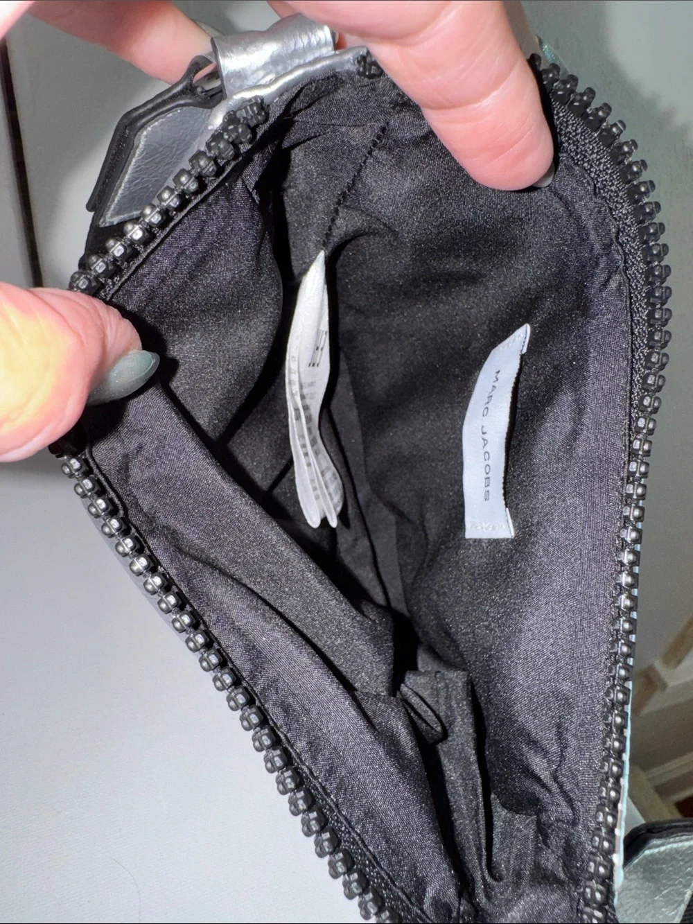 Marc Jacobs Logo Crossbody Bag - Picture 7 of 9